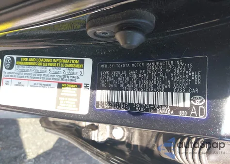 2015 Toyota Corolla S Plus z USA, uszkodzony, nr VIN 2T1BURHE5FC464336